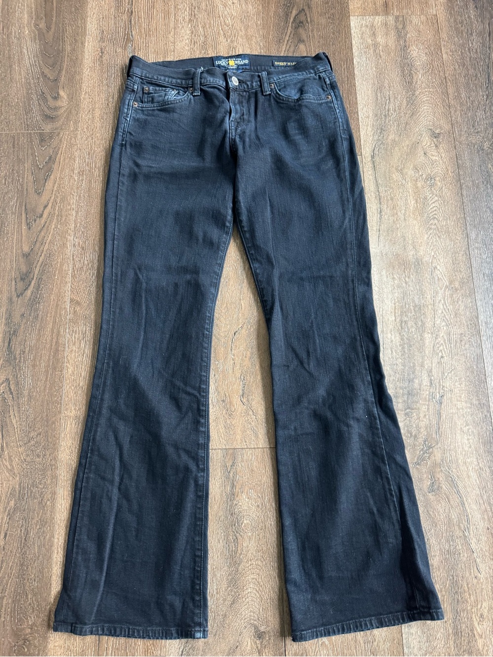 Lucky Brand Black Flare Low Rise Y2K jeans Women’s Size 28
